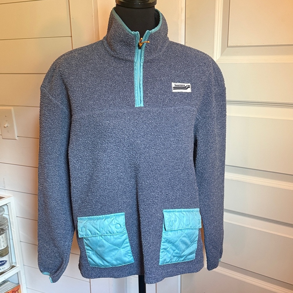 Saucony Patagonia Style Heathered Gray Pullover Fleece with Teal Accents